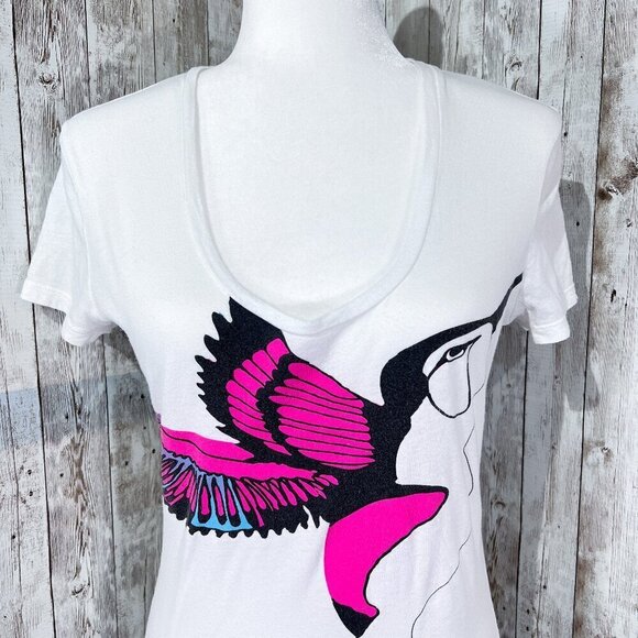 Kirra Short Sleeve Graphic Tee | White | V-Neck | Medium | Hummingbird | Women's - Picture 6 of 9